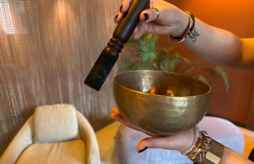 Cuenco tibetano para crear ambiente inmersivo