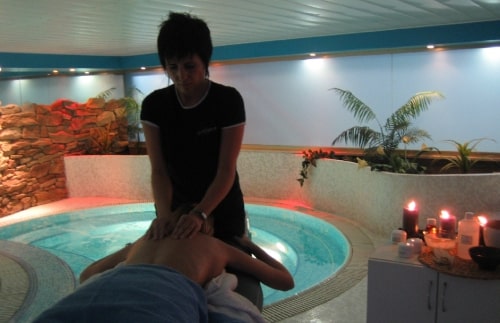 Disfrutando un masaje en Spa Olympia Valencia