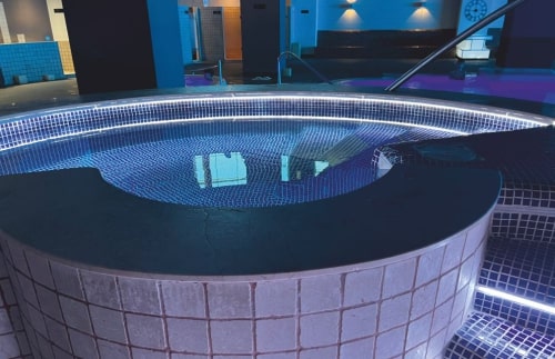 La poza fría para contrastes en Spa Diamante Beach en Calpe