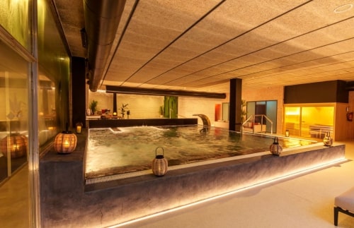 La zona de chorros burbujas y sauna en Spa Congress Paterna