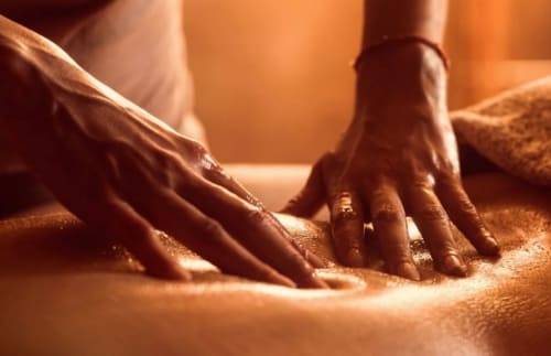 Masaje de espalda en Cobre 29 Valencia