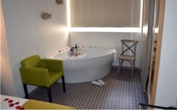 Hotel romántico Valencia San Lorenzo, Hotel con jacuzzi en la habitación romanticas